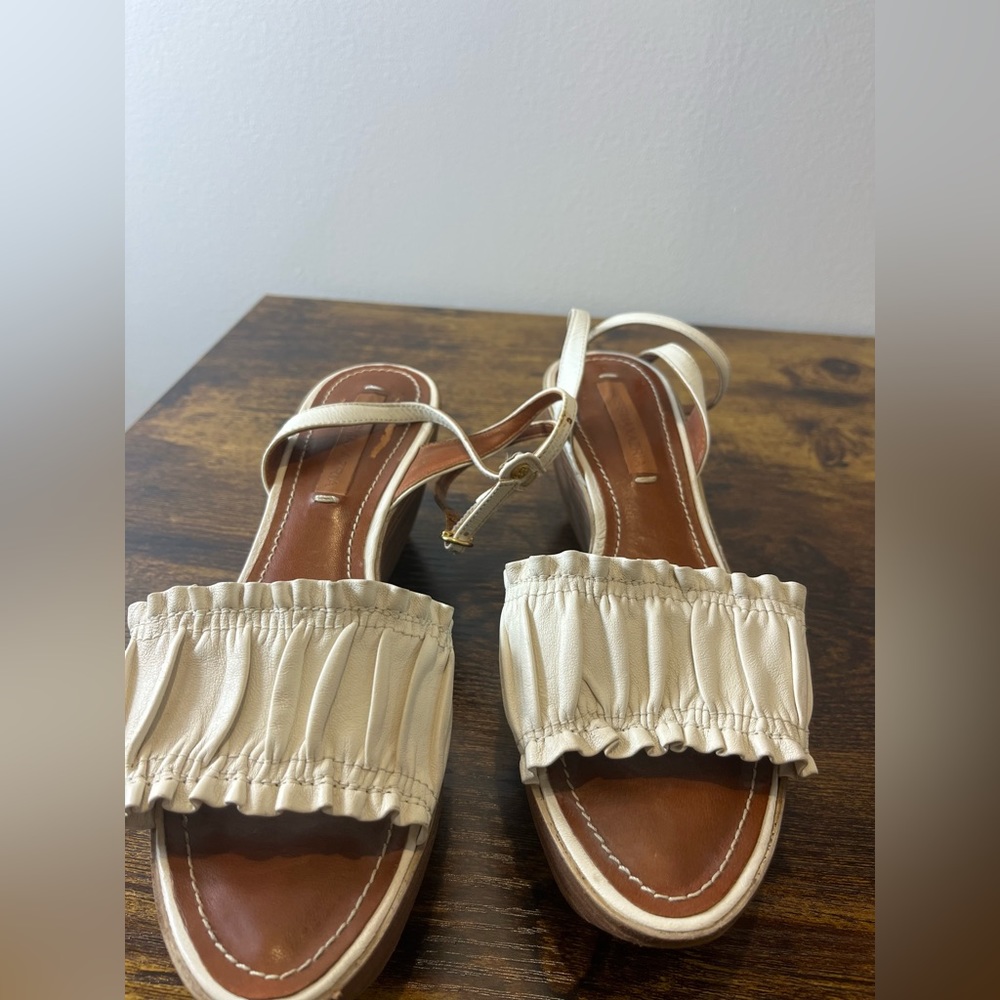 BCBG Max Azria sandals size 8 women